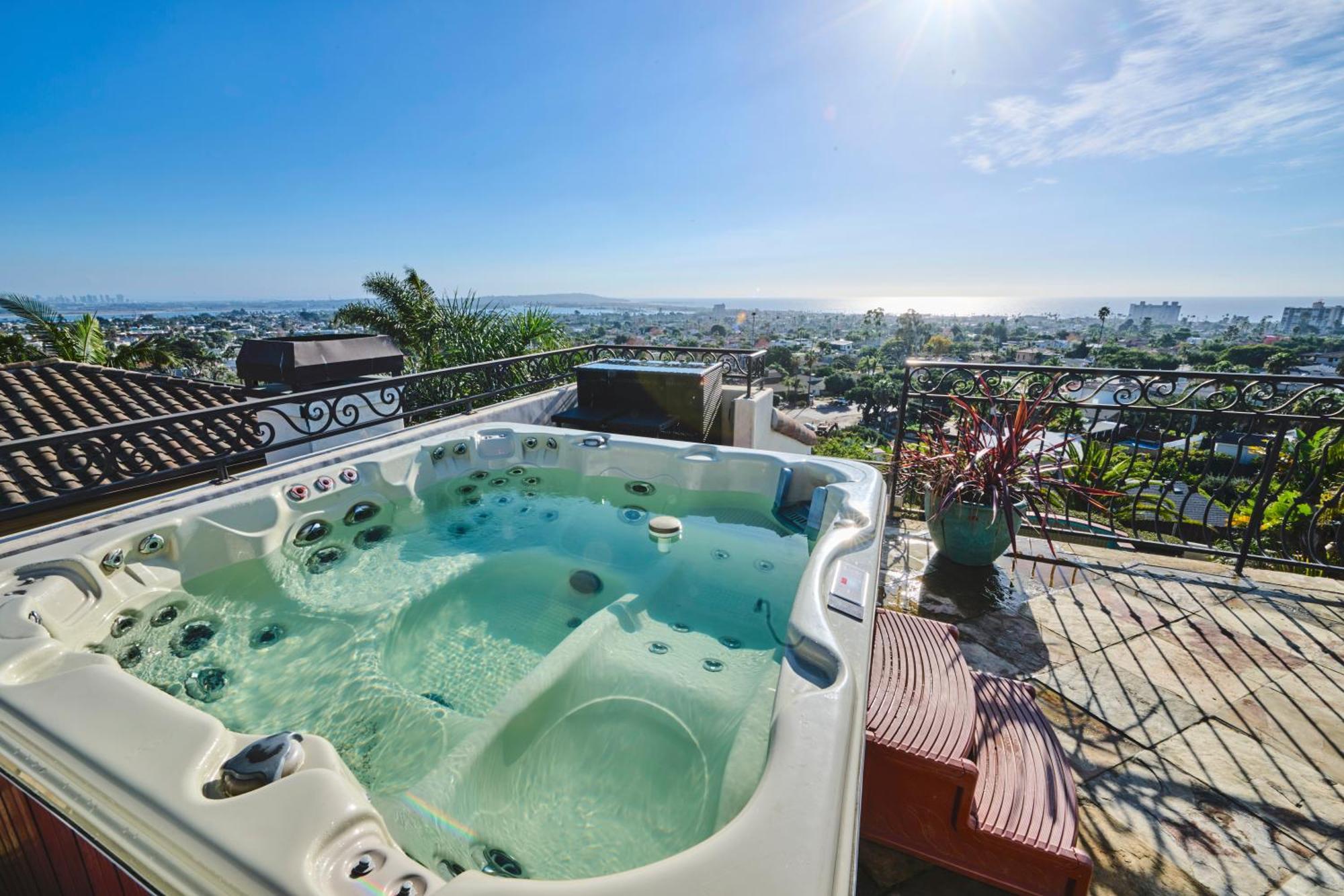 360 Degree Ocean & City Views With Pool, Spa, Close To The Beach! Pets Ok San Diego Bagian luar foto